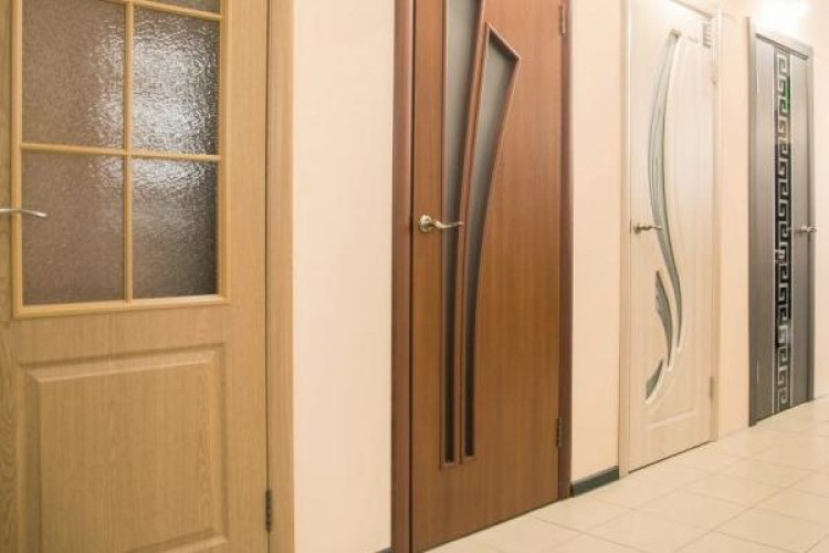 Міжкімнатні двері економ класу в Україні. Кілька порад щодо вибору